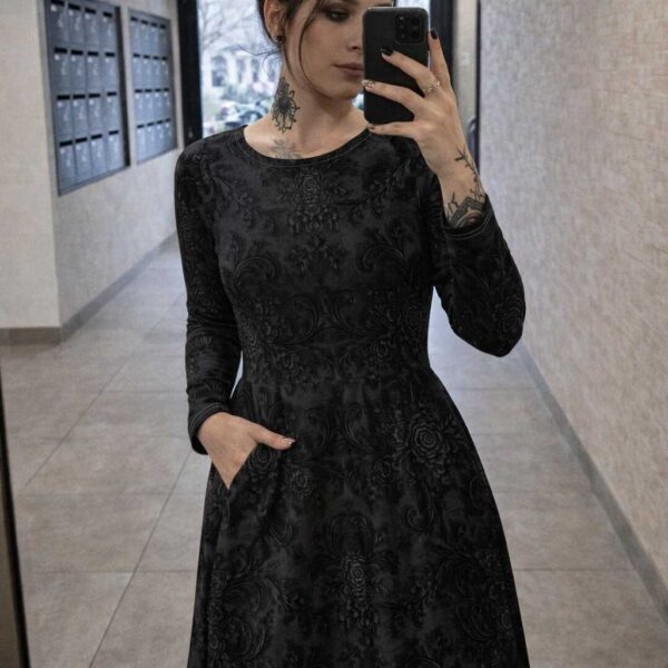 Robe Nocturne Éléonore – Manche Longue Hiver Gothique Vintage, Facile à Porter