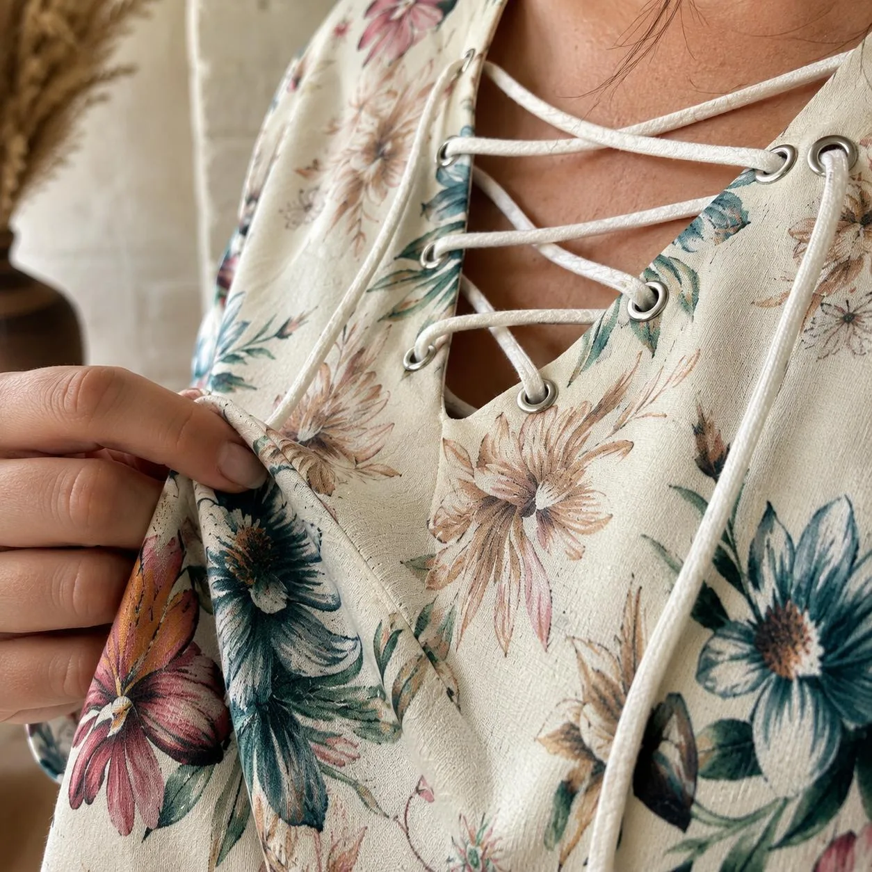 Blouse Florale Femme Col Lacé | Haut Bohème Chic Manches Longues | Tunique Romantique Printemps Été | Grande T — vue 4